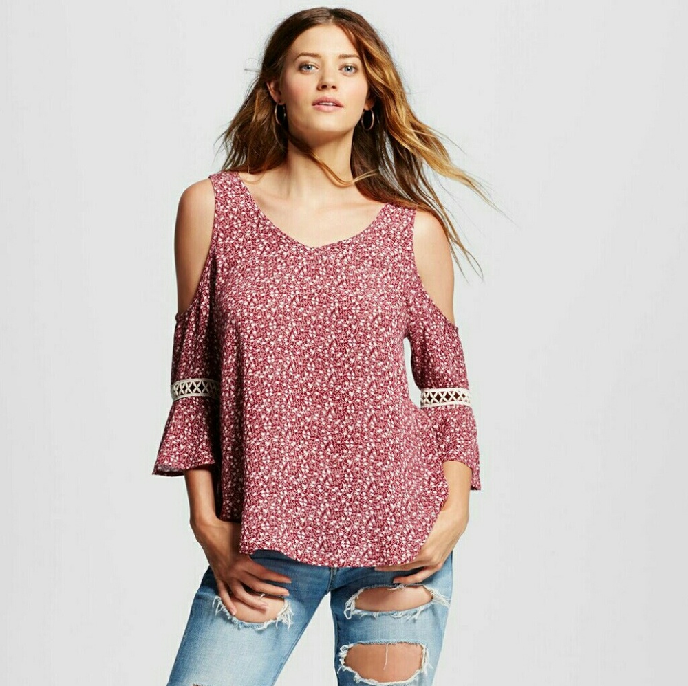 Mossimo Cold shoulder boho cute pattern style